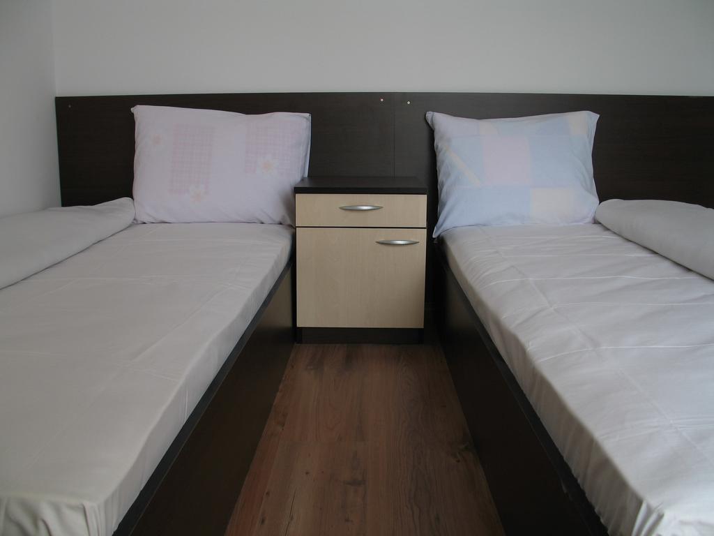 Apartment Planinski Rai Tryavna Bagian luar foto