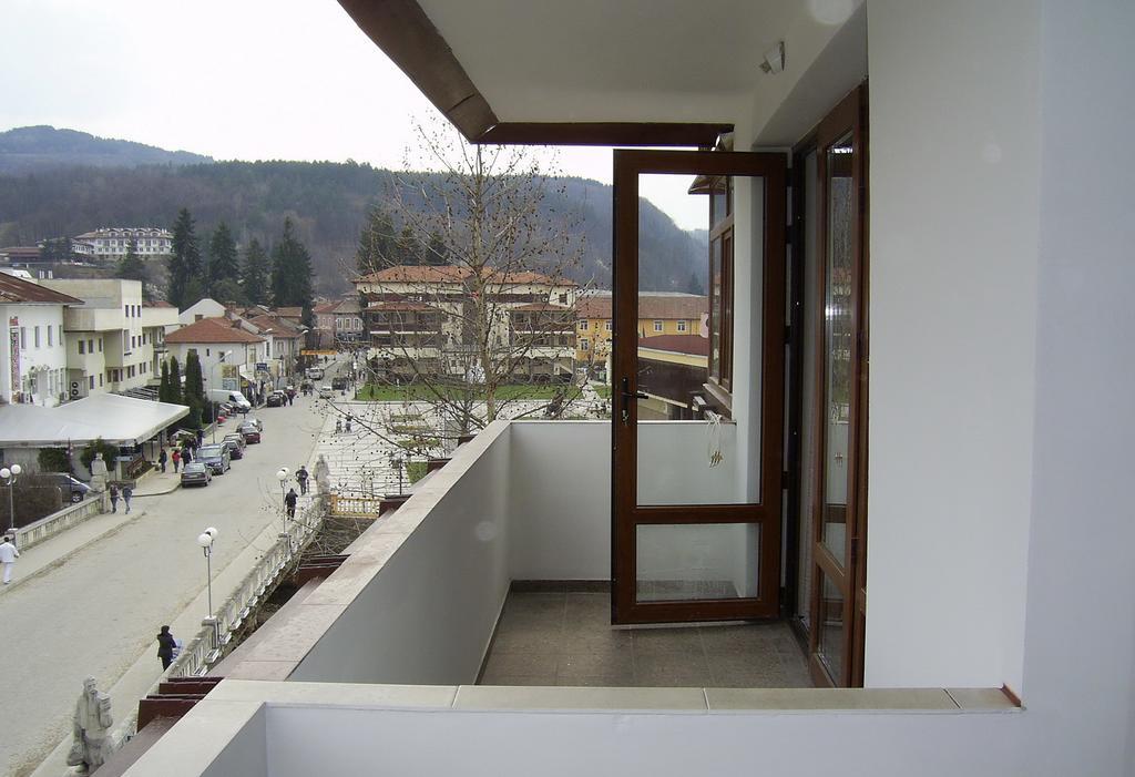 Apartment Planinski Rai Tryavna Bagian luar foto